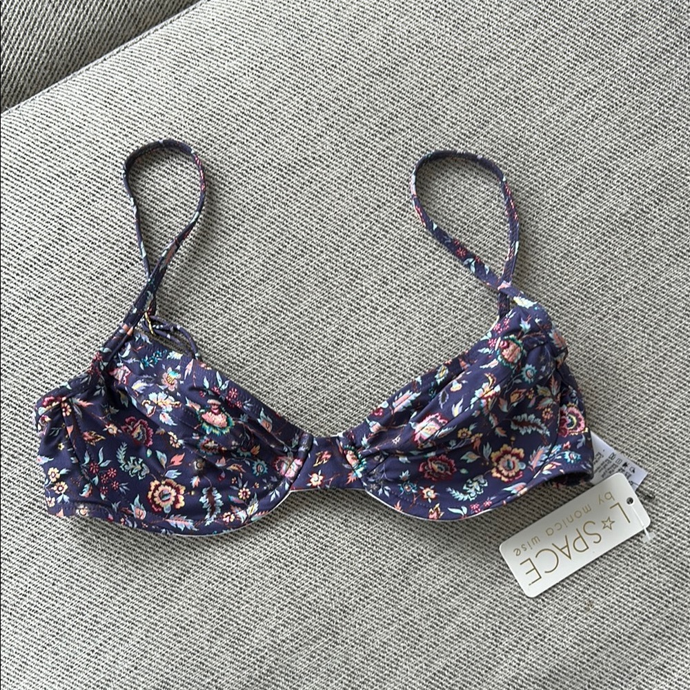 NWT L space bikini top small